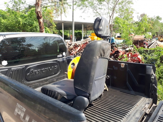 tractor-backhoe ส่งเบาะนั่ง ดัดแปลงได้อเนกประสงค์ พร้อมม้วนสายฉีดพ่นยา ไประยอง ครับ tractor-backhoe ส่งเบาะนั่ง ดัดแปลงได้อเนกประสงค์ พร้อมม้วนสายฉีดพ่นยา ไประยอง ครับ