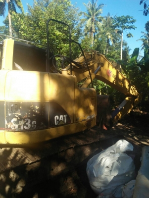 ขายแบคโฮ CAT313C รถทำงาน 7400 ชม.เอกสารเล่มทะเบียนสภาพพร้อมใช้งานราคา 900,000