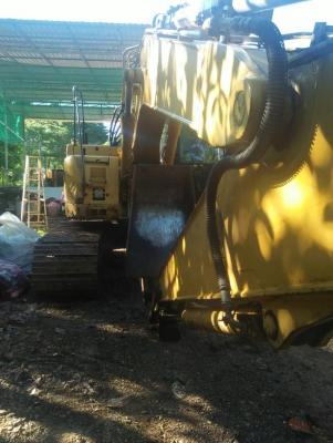 ขายแบคโฮ CAT313C รถทำงาน 7400 ชม.เอกสารเล่มทะเบียนสภาพพร้อมใช้งานราคา 900,000