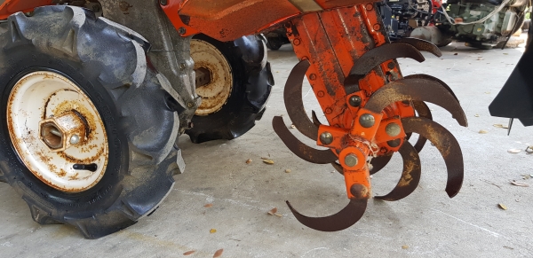 รถพรวนดิน สาดดิน พร้อมใช้งาน รถพรวนดิน สาดดิน พร้อมใช้งาน