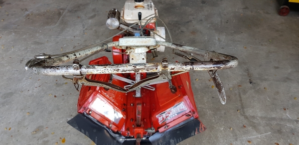 รถพรวนดิน สาดดิน พร้อมใช้งาน รถพรวนดิน สาดดิน พร้อมใช้งาน