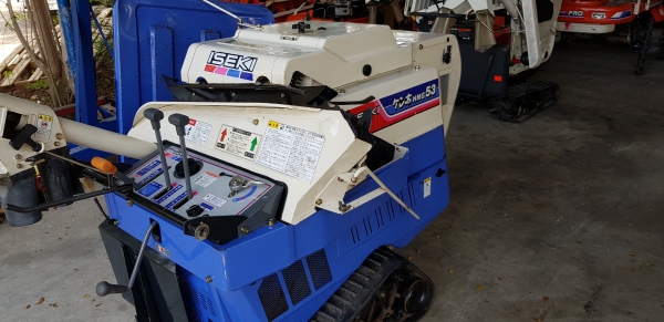 รถนวดข้าว 5.5 แรงเบนชิล สวยๆๆอุปกร์ณครับ ไม่แตกไม่หักพร้อมใช้งาน รถนวดข้าว 5.5 แรงเบนชิล สวยๆๆอุปกร์ณครับ ไม่แตกไม่หักพร้อมใช้งาน