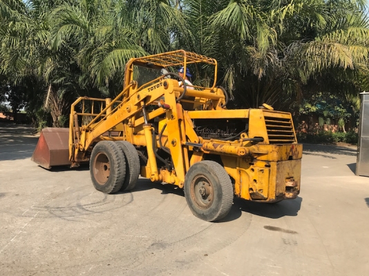 ขายรถตักTOYOTA SD10 สวยเดิมจากญี่ปุ่น1ตัน งากระดก ยังไม่เคยใช้ในไทย 185,000เท่านั้น