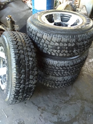 ขายล้อแม็กยางMaxxis Bravo A/T 225/75 R15