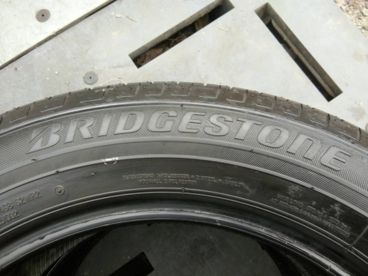 ขายยางถอดป้ายแดง 195/60R16 บริดจสโตน ปี16 เส้นสีอยู่ครบ ชุดละ 5900 บาท พร้อมใส่ ถ่วง ฟรี ขายยางถอดป้ายแดง 195/60R16 บริดจสโตน ปี16 เส้นสีอยู่ครบ ชุดละ 5900 บาท พร้อมใส่ ถ่วง ฟรี
