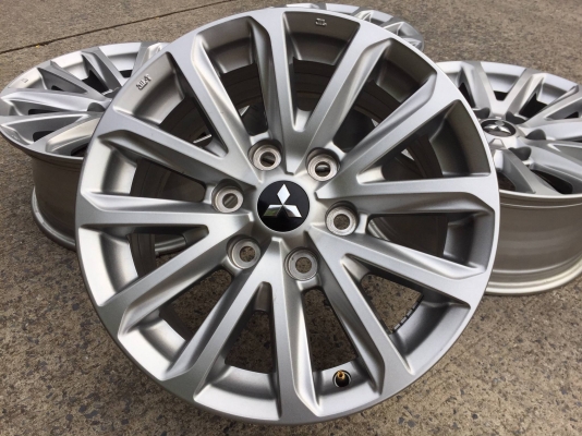 ขายล้อป้ายแดง MITSUBISHI TRITON ขอบ17&rdquo; 6รู แถมน๊อต24ตัว ชุดละ 6,500 บาท