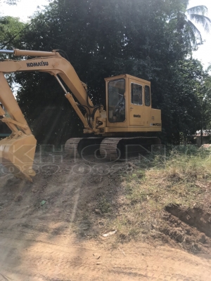 ขายด่วน Komatsu pc60รุ่น3uu สไลนบูม โคนบูม รถเก่านอก ทำสีใหม่ มีหัวแย้ก พร้อมขาย 450000 บาท