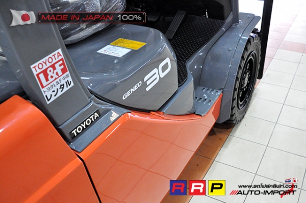 ขายรถโฟล์คลิฟท์มือสอง TOYOTA รุ่น 8FDJ30-11946 นำเข้าจากประเทศญี่ปุ่น 100\% ไม่เคยใช้งานในไทย