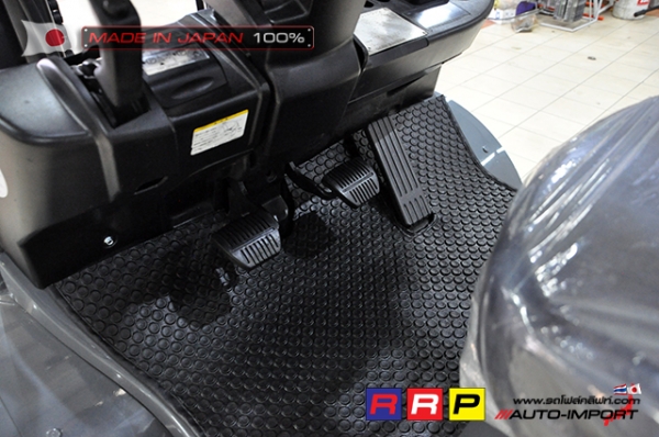 ขายรถโฟล์คลิฟท์มือสอง TOYOTA รุ่น 8FDJ30-11946 นำเข้าจากประเทศญี่ปุ่น 100\% ไม่เคยใช้งานในไทย