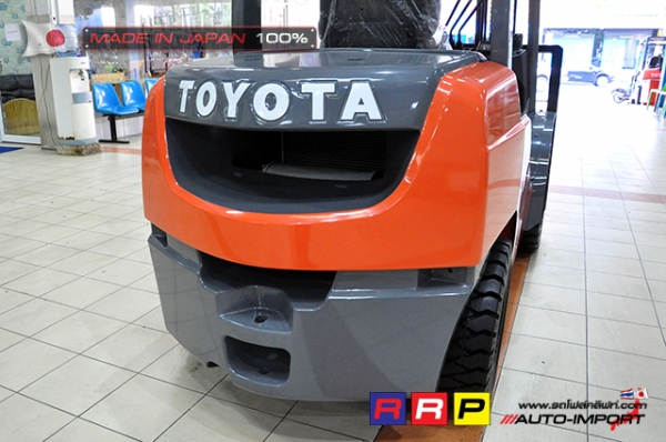 ขายรถโฟล์คลิฟท์มือสอง TOYOTA รุ่น 8FDJ30-11946 นำเข้าจากประเทศญี่ปุ่น 100\% ไม่เคยใช้งานในไทย
