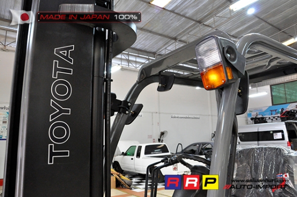 ขายรถโฟล์คลิฟท์มือสอง TOYOTA รุ่น 8FDJ30-11946 นำเข้าจากประเทศญี่ปุ่น 100\% ไม่เคยใช้งานในไทย