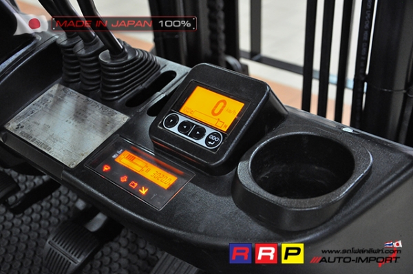 ขายรถโฟล์คลิฟท์มือสอง TOYOTA รุ่น 8FDJ30-11946 นำเข้าจากประเทศญี่ปุ่น 100\% ไม่เคยใช้งานในไทย