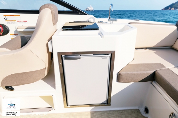 เปิดจองให้คุณเป็นเจ้าของก่อนไครกับ All new 2019 Bayliner VR6 Cuddy เปิดจองให้คุณเป็นเจ้าของก่อนไครกับ All new 2019 Bayliner VR6 Cuddy