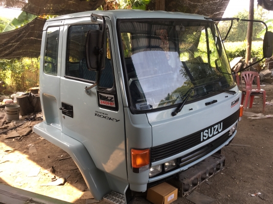 ขาย หัวสิบล้อ (  ISUZU ร็อคกี้ นางฟ้า  )  มีขาดีดหน้า-ขาคำ้หลัง คันเกียร์ กันชน พร้อมใช้