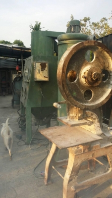 เครื่องพ่นทราย (ขายรวบ 3 ชิ้น) สภาพสวย พร้อมใช้งาน จะมารับหรือให้จัดส่งโทรเลยครับ