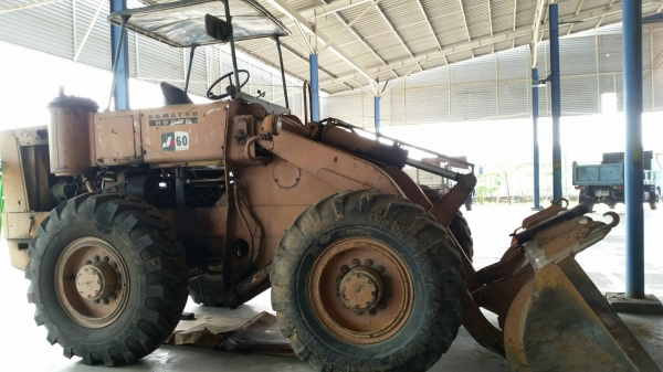 ขาย KOMATSU JH60  รถสวยๆพร้อมใช้งาน ยางเต็มๆ ราคา  380,000  บาท