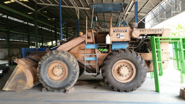 ขาย KOMATSU JH60  รถสวยๆพร้อมใช้งาน ยางเต็มๆ ราคา  380,000  บาท