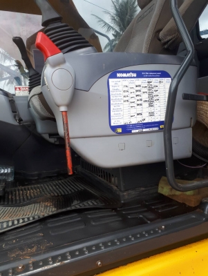 ขายแบคโฮ โคมัสสุ PC200-7 รถสภาพพร้อมใช้งานเอกสารเล่มทะเบียนราคา 1,450,000 ต่อรอง