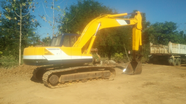 ขายด่วยsk200-3โทร0967979202