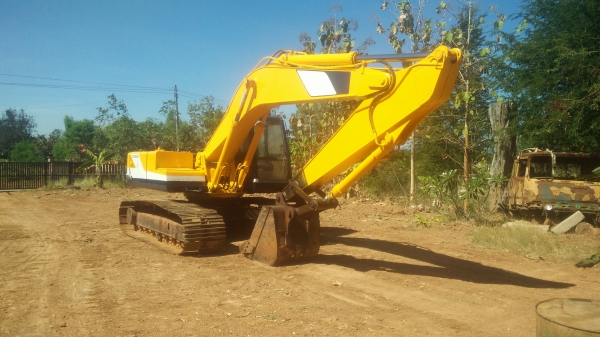 ขายด่วยsk200-3โทร0967979202