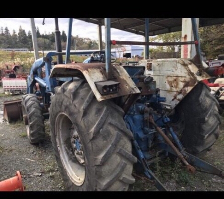 รถไถฟอร์ด 5610 สองเพลา