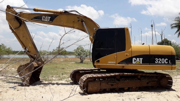 ขายแบคโฮ CAT320CLเอกสารอินวอยรถทำงาน 15,900 ชม.สภาพสวยพร้อมใช้งานราคา 920,000