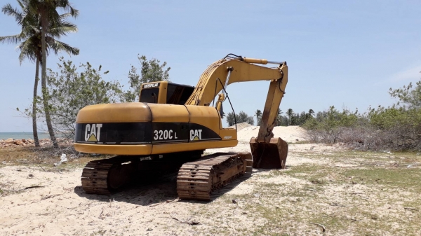 ขายแบคโฮ CAT320CLเอกสารอินวอยรถทำงาน 15,900 ชม.สภาพสวยพร้อมใช้งานราคา 920,000 ขายแบคโฮ CAT320CLเอกสารอินวอยรถทำงาน 15,900 ชม.สภาพสวยพร้อมใช้งานราคา 920,000