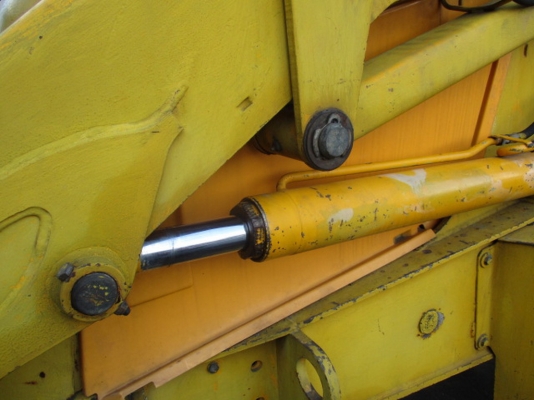 ขาย รถตักหน้าขุดหลัง JCB 3CX เล่มทะเบียน ราคา 320,000 บาท 084-5424150