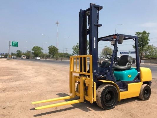 ขายรถฟอร์คลิฟต์ KOMATSU FD30T-12 รถนอกนำเข้าเองจากญี่ปุ่น สภาพสวยพร้อมใช้ มีVDOการทำงานครับ