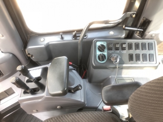 ขายรถตักล้อยาง KOMATSU WA380-5 นำเข้าเองจากญี่ปุ่น สภาพสวยพร้อมใช้ มีVDOการทำงานครับ