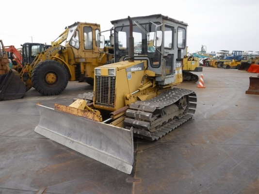 ขายรถดันดิน KOMATSU D21P-7E (4,XXX ชั่วโมง) นำเข้าเองจากญี่ปุ่น สภาพสวยพร้อมใช้ ถึงเร็วๆนี้ครับ