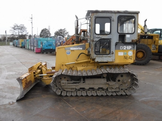 ขายรถดันดิน KOMATSU D21P-7E (4,XXX ชั่วโมง) นำเข้าเองจากญี่ปุ่น สภาพสวยพร้อมใช้ ถึงเร็วๆนี้ครับ