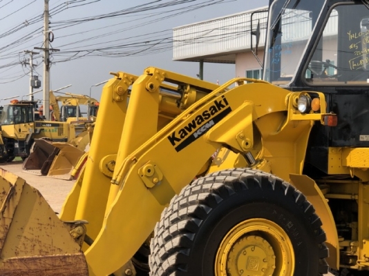 ขายรถตักล้อยาง KAWASAKI KLD80Z (เทียบเท่า WA350) นำเข้าเองจากญี่ปุ่น สภาพสวยพร้อมใช้ มีVDOการทำงานครับ