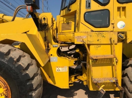 ขายรถตักล้อยาง CAT 950F มีใบมีดดัน นำเข้าเองจากญี่ปุ่น สภาพสวยพร้อมใช้ มีVDOการทำงานครับ ขายรถตักล้อยาง CAT 950F มีใบมีดดัน นำเข้าเองจากญี่ปุ่น สภาพสวยพร้อมใช้ มีVDOการทำงานครับ