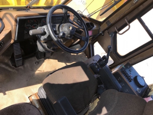 ขายรถตักล้อยาง CAT 950F มีใบมีดดัน นำเข้าเองจากญี่ปุ่น สภาพสวยพร้อมใช้ มีVDOการทำงานครับ ขายรถตักล้อยาง CAT 950F มีใบมีดดัน นำเข้าเองจากญี่ปุ่น สภาพสวยพร้อมใช้ มีVDOการทำงานครับ