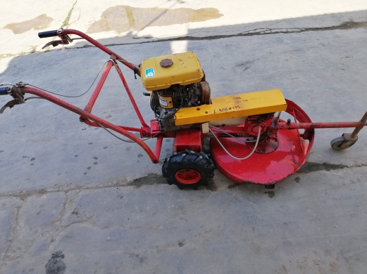 ขายเครื่องตัดหญ้าเดินตามrobinEY15D เครื่ิงเบนซิน 5 แรง 4 จังหวะ