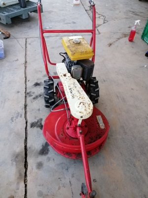 ขายรถตัดหญ้าเดิมตามrobinEY18D เบนซิน 5 แรง 4 จังหวะ