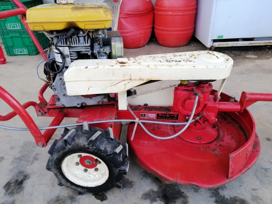 ขายรถตัดหญ้าเดิมตามrobinEY18D เบนซิน 5 แรง 4 จังหวะ