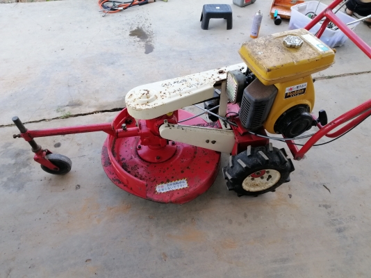 ขายรถตัดหญ้าเดิมตามrobinEY18D เบนซิน 5 แรง 4 จังหวะ