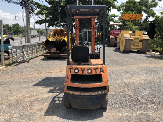 ขายรถตัก TOYOTA FD9 ตักสูง 3 ม เครื่องยนต์ 4 สูบ เกียร์ ปั้ม สมบูรณ์พร้อมใช้ครับ ติดต่อ 063-9316985 ID LINE : 0639316985 ครับ