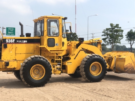 ขายรถตักล้อยาง CAT 936F นำเข้าเองจากญี่ปุ่น สภาพสวยพร้อมใช้ มีVDOการทำงานครับ