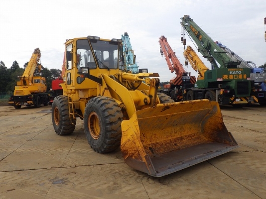 ขายรถตักล้อยาง CAT 936F นำเข้าเองจากญี่ปุ่น สภาพสวยพร้อมใช้ มีVDOการทำงานครับ