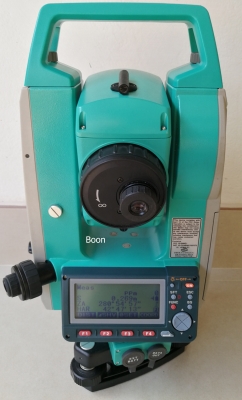 ขายกล้องสำรวจ Total Station SOKKIA SET 530R3 ถอดฐานได้ สภาพสวย 2หน้าจอ นอลปรีซึ่ม เลเซอร์นำเป้า Accuracy 5&rdquo; ความละเอียดหน้าจออ่าน 1&rdquo; Made in Japan พร้อม calibrated  อุปกรณ์ตามรูป