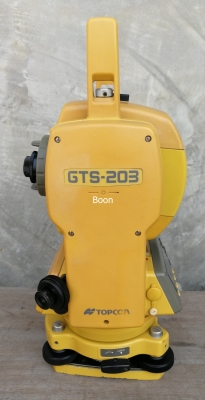 ขายกล้องสำรวจ Total Station SOKKIA SET 530R3 ถอดฐานได้ สภาพสวย 2หน้าจอ นอลปรีซึ่ม เลเซอร์นำเป้า Accuracy 5&rdquo; ความละเอียดหน้าจออ่าน 1&rdquo; Made in Japan พร้อม calibrated  อุปกรณ์ตามรูป