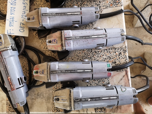 ขายหินเจียร 4 นิ้ว มืิอ2 ยี่ห้อ MAKITA.รุ่น 9500NB(Made in Japan) ขายหินเจียร 4 นิ้ว มืิอ2 ยี่ห้อ MAKITA.รุ่น 9500NB(Made in Japan)