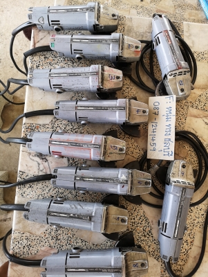 ขายหิน​เจียร​ 4 นิ้ว​ มืิอ2 ยี่ห้อ​ MAKITA​.รุ่น​ 9500NB​(Made​ in​ Japan)​