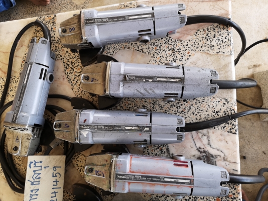 ขายหินเจียร 4 นิ้ว มืิอ2 ยี่ห้อ MAKITA.รุ่น 9500NB(Made in Japan) ขายหินเจียร 4 นิ้ว มืิอ2 ยี่ห้อ MAKITA.รุ่น 9500NB(Made in Japan)