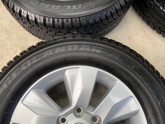 ล้อแม็กป้ายแดง Toyota Revo ขอบ17 พร้อมยางป้ายแดง 265-65-17 Yokohama ปี 18 แม็กสวยกริ๊บ ดอกเต็ม มีตุ่ม