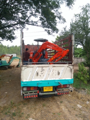 รถแบคโฮ HITACHI EX30 รถเก่านอกนำเข้า ยังไม่เคยใช้งานในไทย เครื่ิองดี ปั๊มดี มีไลน์หัวเจาะ รถสภาพดี พร้อมใช้งาน มีเอกสารใบอินวอยซ์ มี VDO การทำงานให้ชม