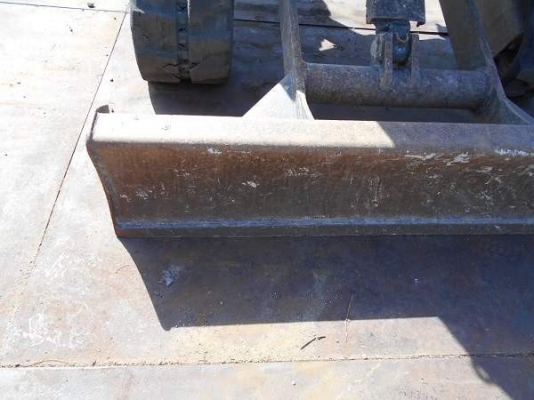 ราคาพิเศษ KOMATSU PC 30MR-2 นำเข้าจากญี่ปุ่นโดยตรง ชั่วโมงทำงานน้อยมาก พร้อมลายแย๊ก โทร.090-986-2521 อ๊อบ